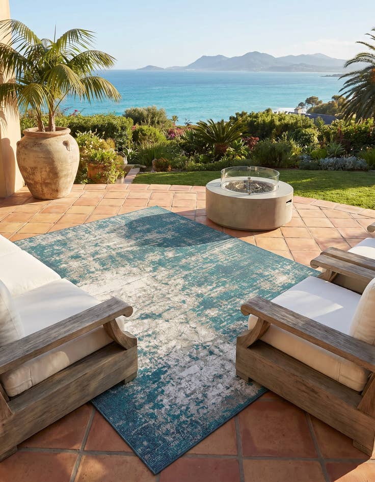 Detail image of 7' 10 x 10' Easy-Clean Coastal Indoor / Outdoor Rug