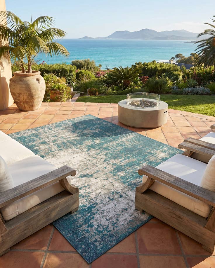 Detail image of 7' 10 x 10' Easy-Clean Coastal Indoor / Outdoor Rug