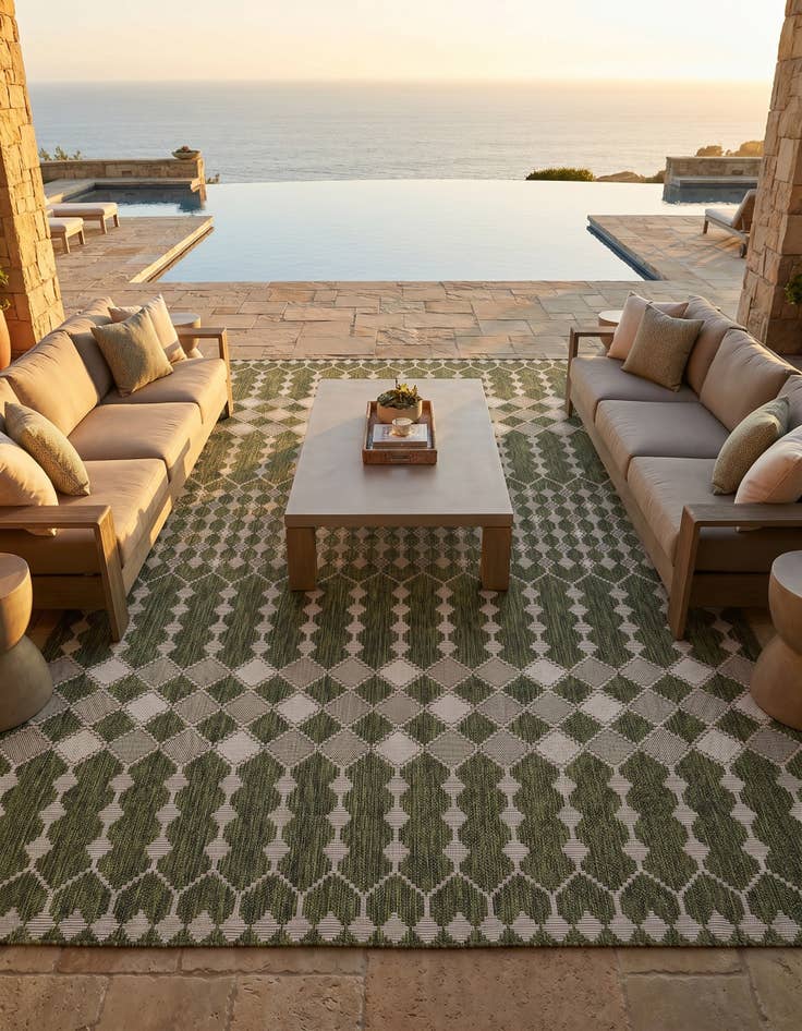 Detail image of 10' x 14' Easy-Clean Trellis Indoor / Outdoor Rug