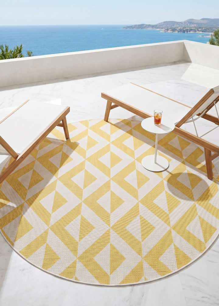 6' 7 x 6' 7 Easy-Clean Jill Zarin Napa Indoor / Outdoor Round Rug