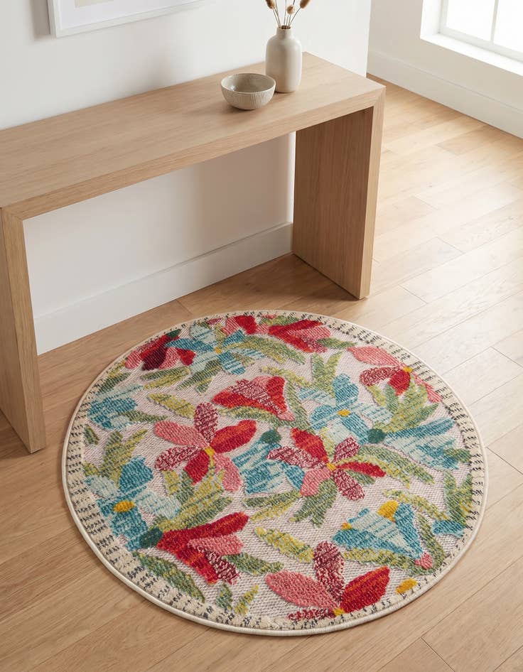 Detail image of 3' x 3' Easy-Clean Casablanca Indoor / Outdoor Round Rug