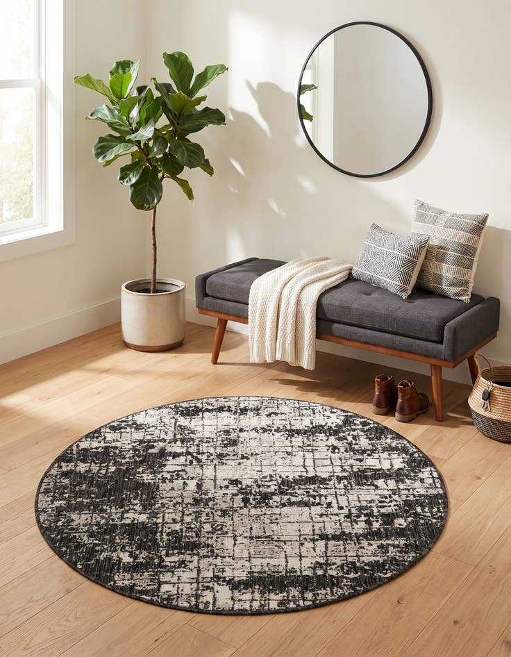 Detail image of 4' x 4' Easy-Clean Modern Indoor / Outdoor Round Rug