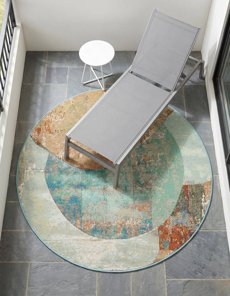 Detail image of 4' 1 x 4' 1 Easy-Clean Modern Indoor / Outdoor Round Rug