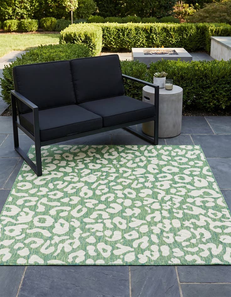 Detail image of 5' 3 x 5' 3 Easy-Clean Safari Indoor / Outdoor Square Rug