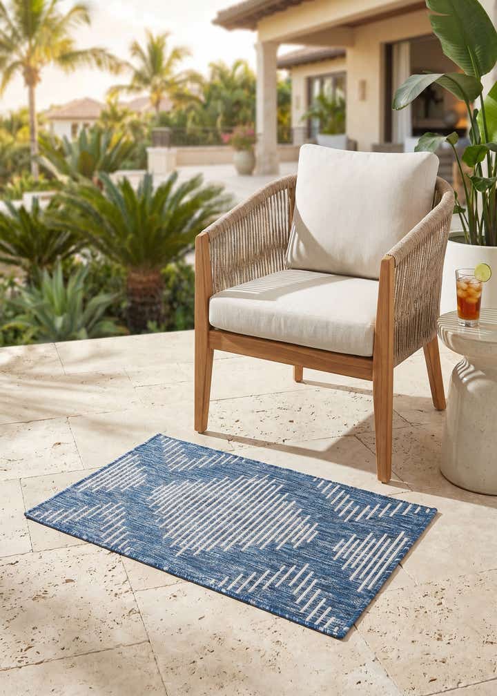 2' x 3' Easy-Clean Modern Indoor / Outdoor Rug