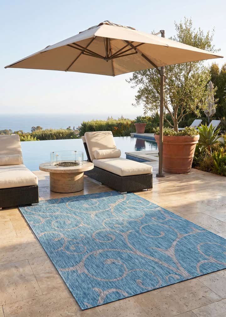 6' x 9' Easy-Clean Botanical Indoor / Outdoor Rug