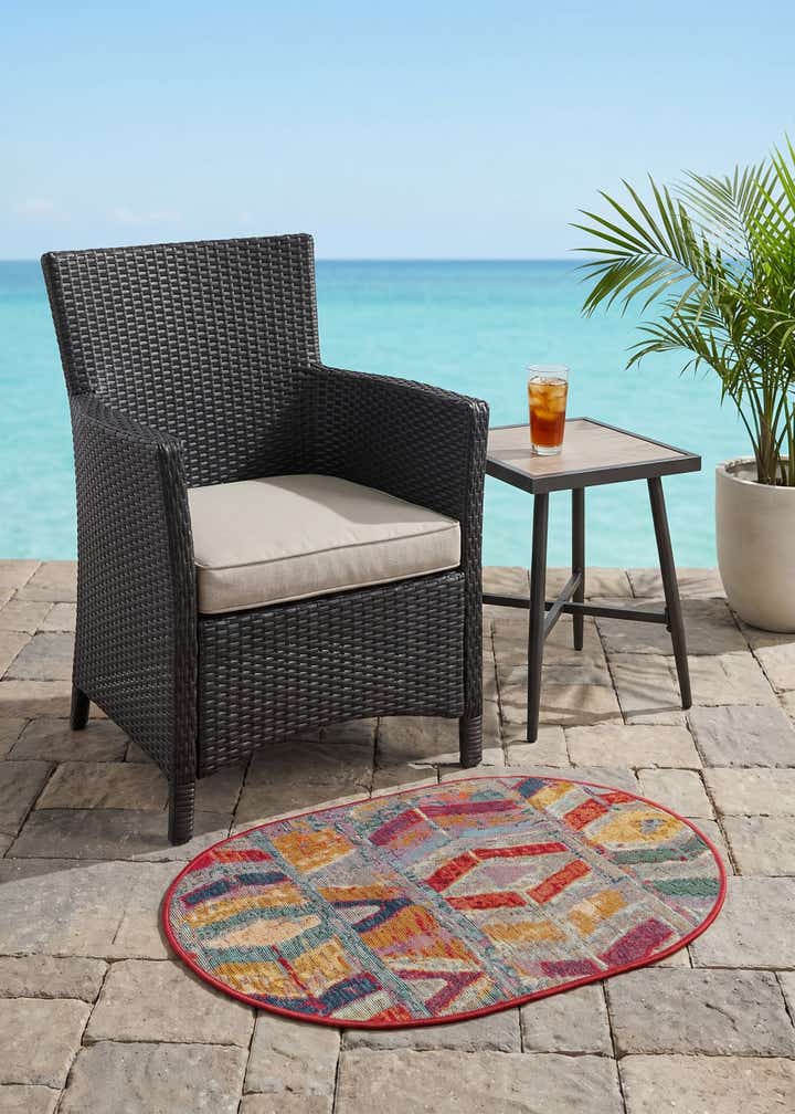2' 2 x 3' Easy-Clean Modern Indoor / Outdoor Oval Rug