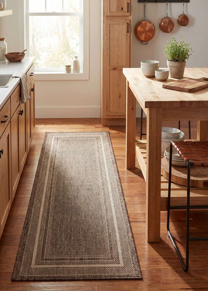 2' x 5' Easy-Clean Border Indoor / Outdoor Runner Rug