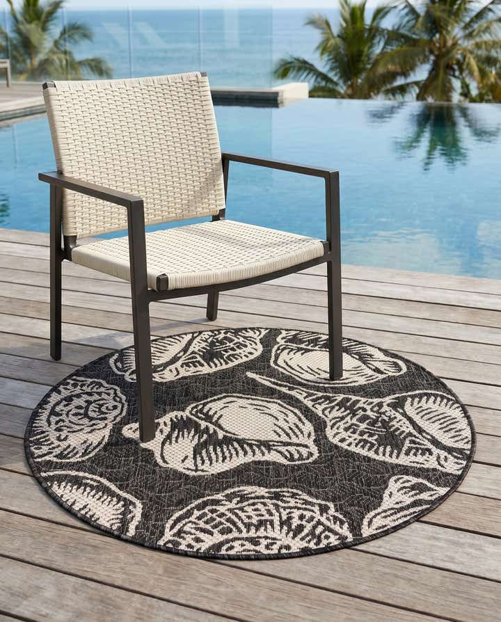 3' x 3' Easy-Clean Coastal Indoor / Outdoor Round Rug