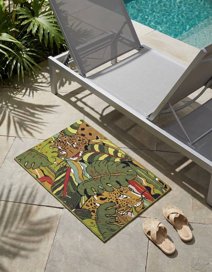 Detail image of 2' x 3' Easy-Clean Botanical Indoor / Outdoor Rug