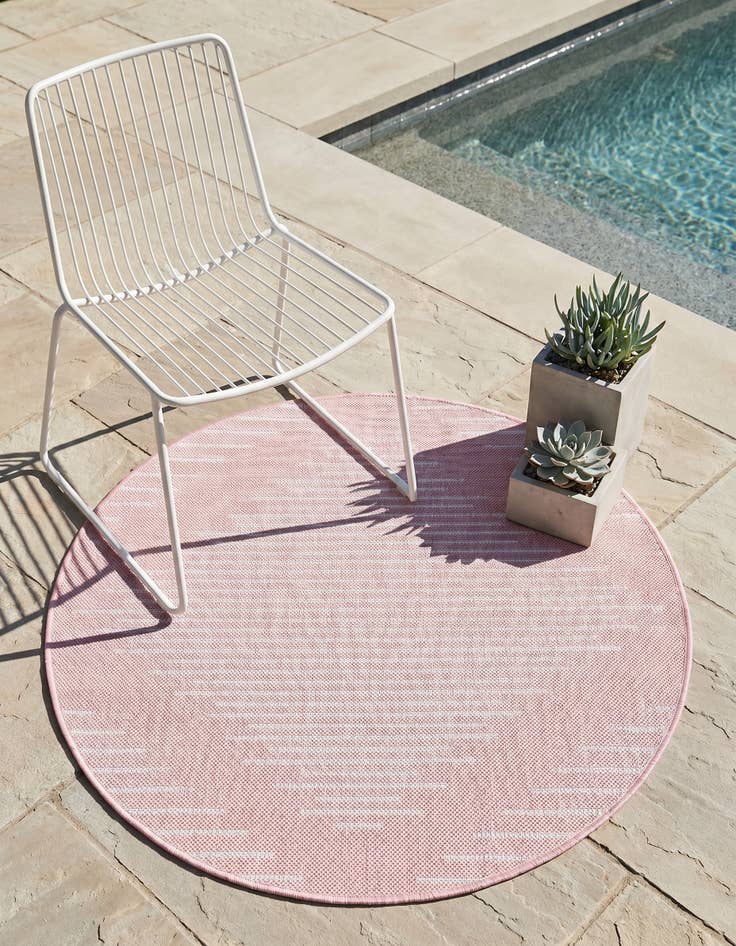 Detail image of 3' x 3' Easy-Clean Modern Indoor / Outdoor Round Rug