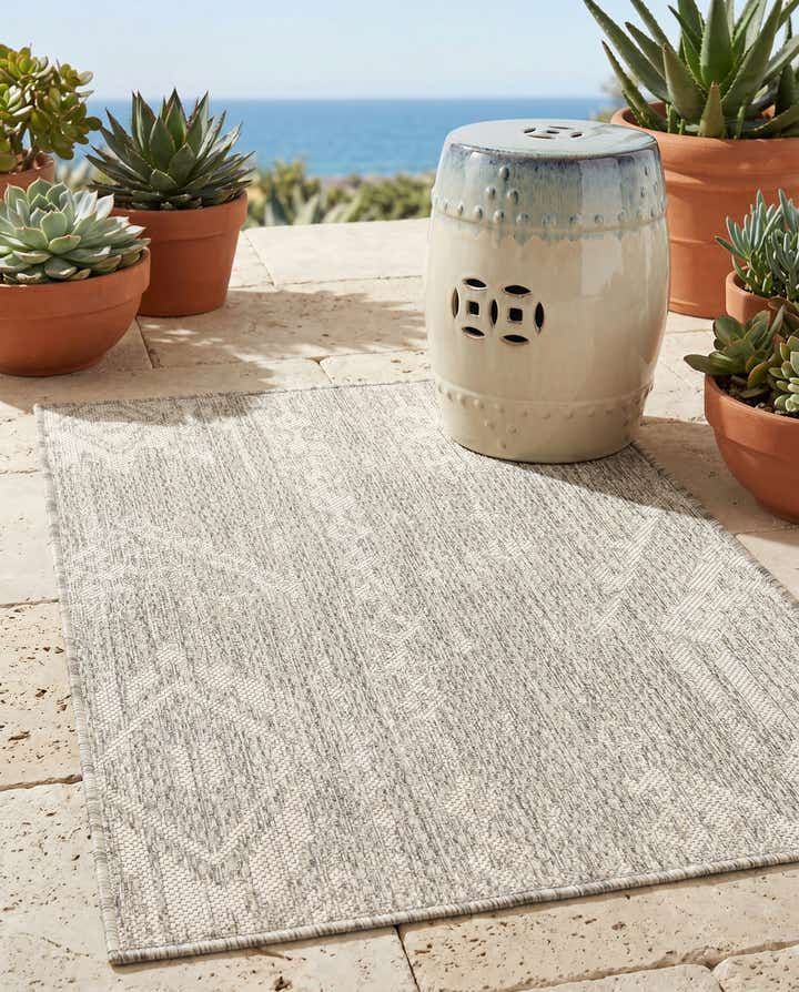 2' x 3' Easy-Clean Bohemian Indoor / Outdoor Rug