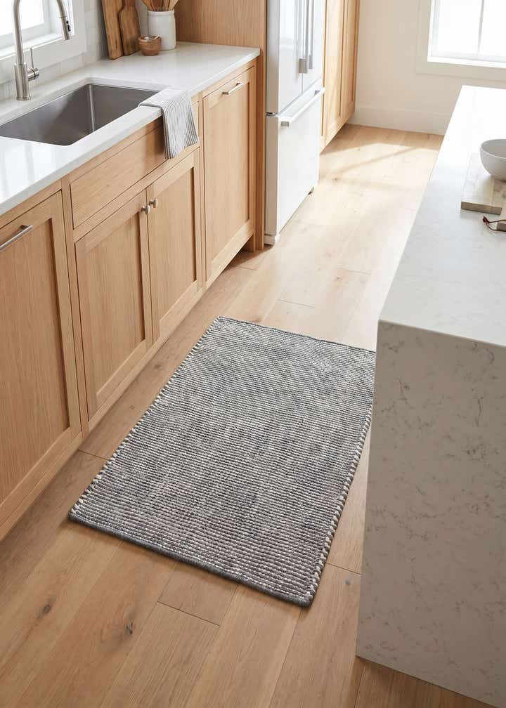 2' 2 x 3' 1 Easy-Clean Jill Zarin Palm Springs Indoor / Outdoor Rug