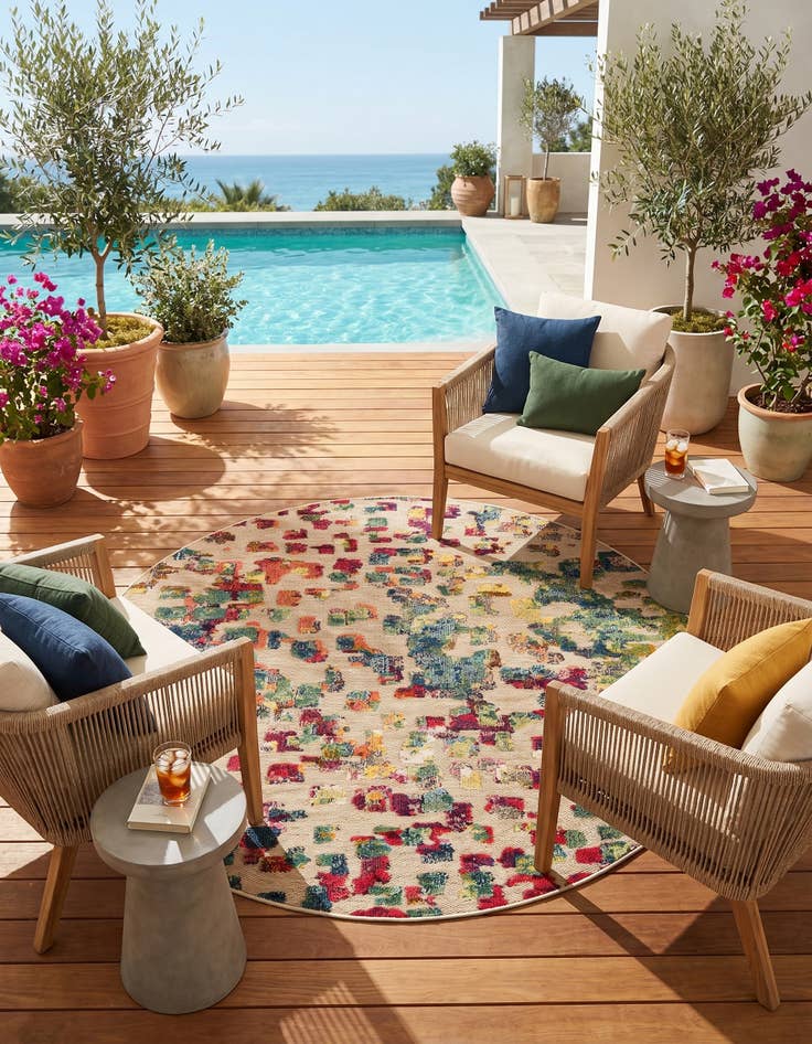 Detail image of 6' x 6' Easy-Clean Casablanca Indoor / Outdoor Round Rug
