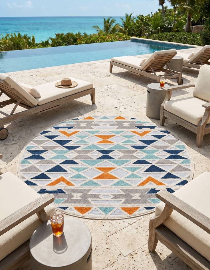 Detail image of 5' 3 x 5' 3 Easy-Clean Aruba Indoor / Outdoor Round Rug