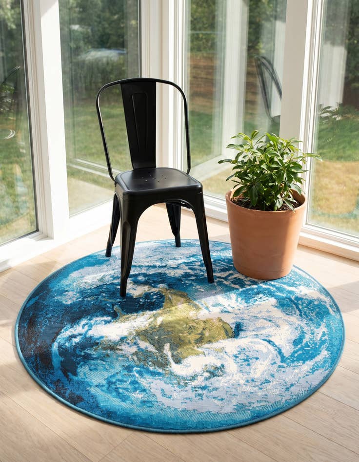 Detail image of 3' 3 x 3' 3 Easy-Clean Modern Indoor / Outdoor Round Rug