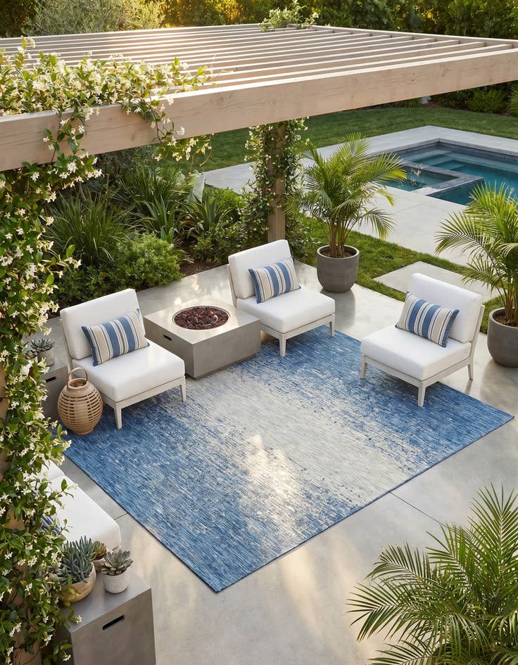 Detail image of 5' 3 x 8' Easy-Clean Modern Indoor / Outdoor Rug