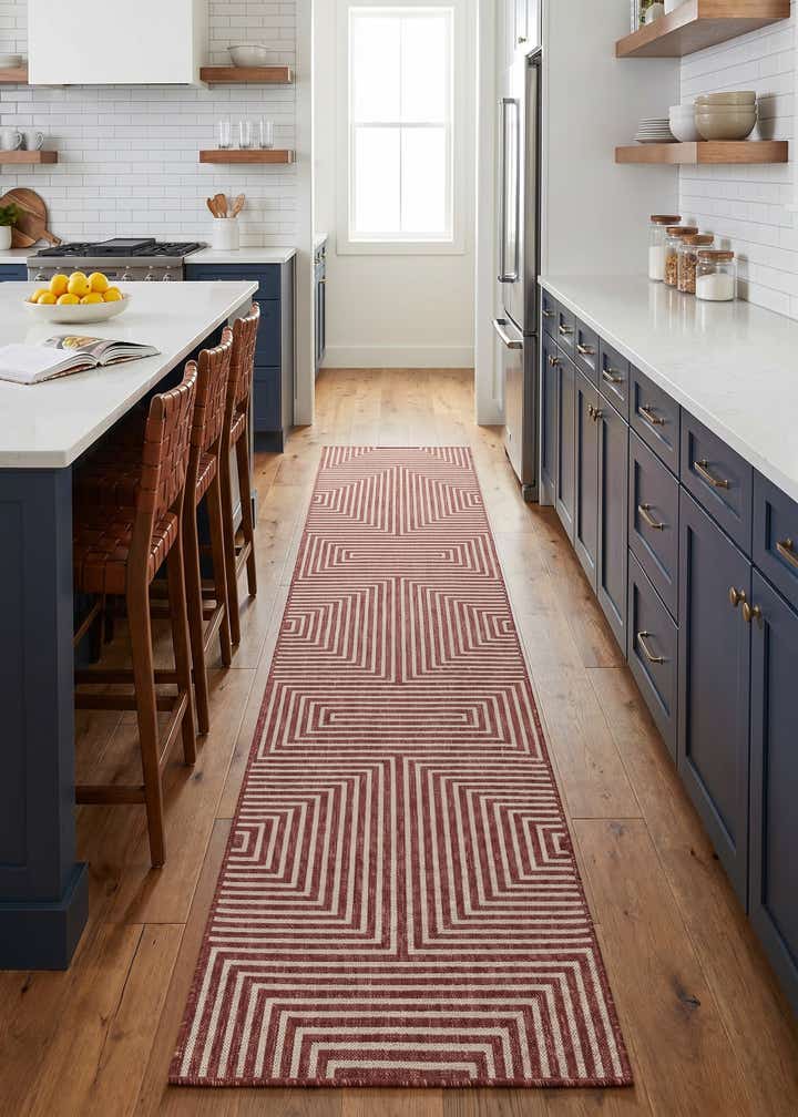 2' 7 x 12' Easy-Clean Modern Indoor / Outdoor Runner Rug