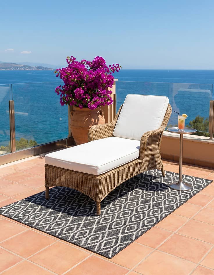 Detail image of 3' x 5' 3 Easy-Clean Jill Zarin Turks and Caicos Indoor / Outdoor Rug