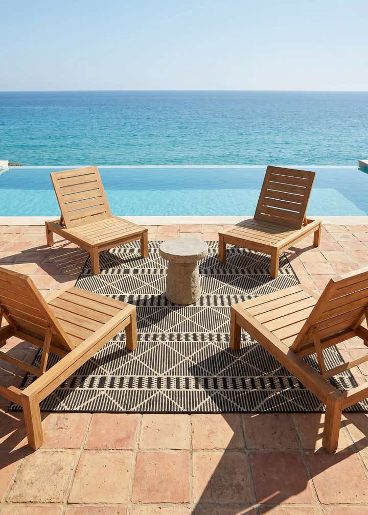 6' x 6' Easy-Clean Lattice Indoor / Outdoor Square Rug