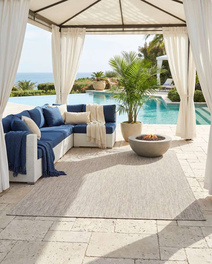 5' 3 x 8' Easy-Clean Solid Indoor / Outdoor Rug