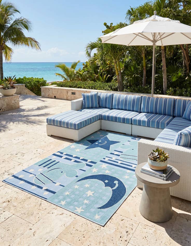 Detail image of 5' 3 x 7' 7 Easy-Clean Indoor / Outdoor Rug