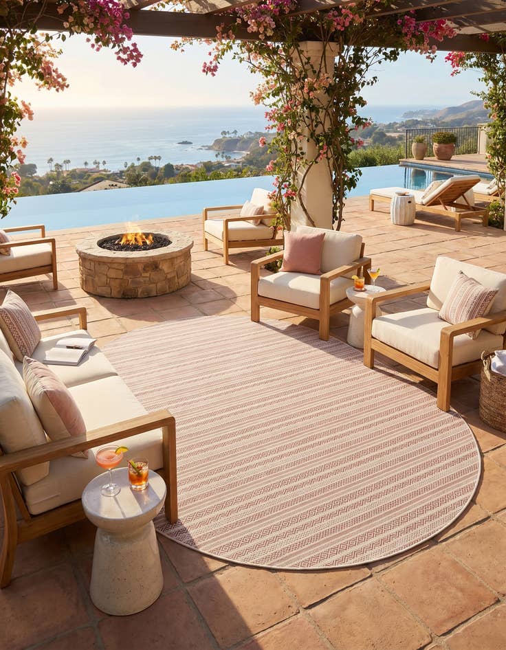 Detail image of 7' 10 x 10' Easy-Clean Striped Indoor / Outdoor Oval Rug