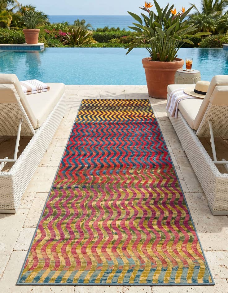 Detail image of 2' 7 x 9' Easy-Clean Modern Indoor / Outdoor Runner Rug