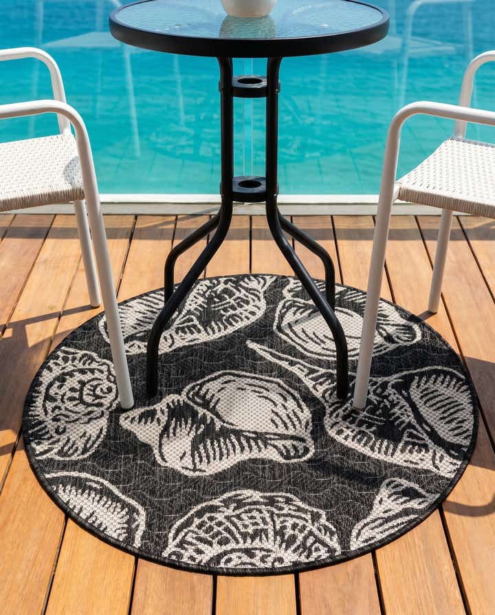 3' x 3' Easy-Clean Coastal Indoor / Outdoor Round Rug