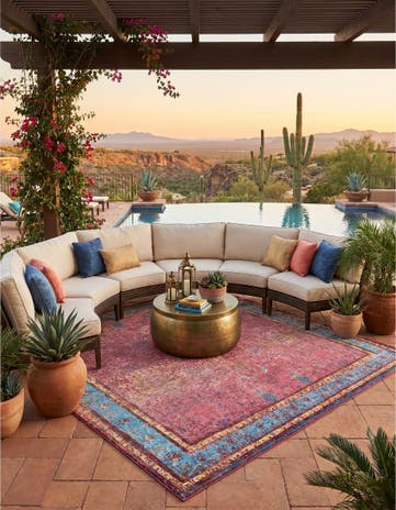 Vintage Salmon Coral Easy-Clean Traditional Indoor / Outdoor Square Rug