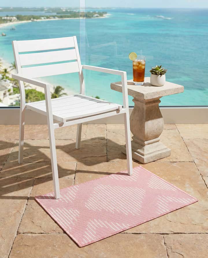 2' x 3' Easy-Clean Modern Indoor / Outdoor Rug