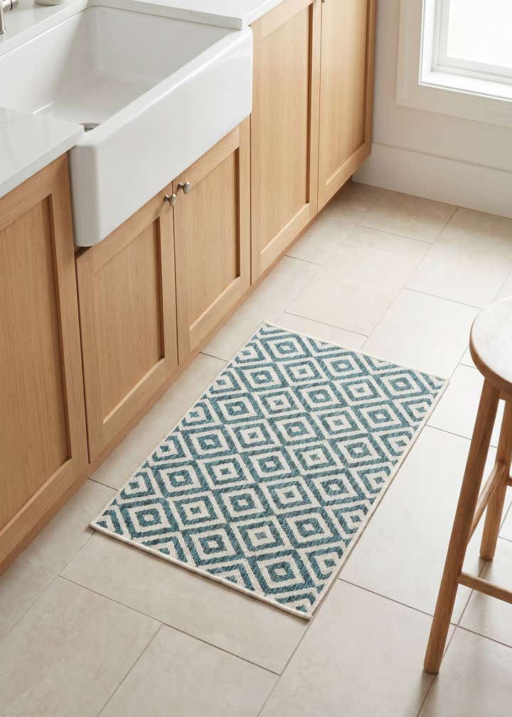 2' x 3' Easy-Clean Jill Zarin Costa Rica Indoor / Outdoor Rug