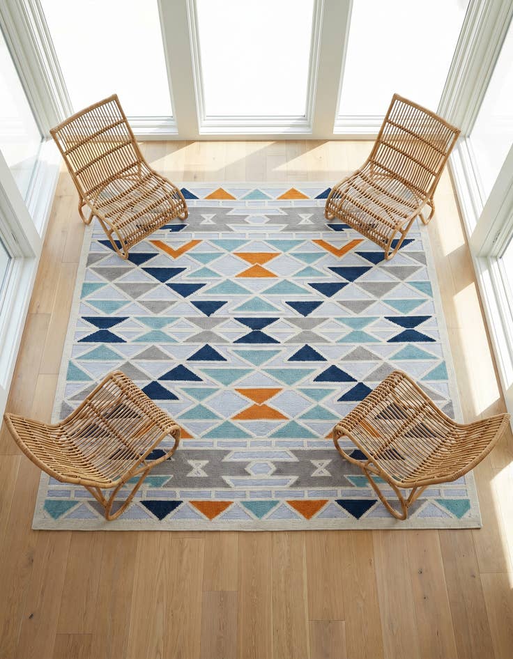 Detail image of 7' 10 x 7' 10 Easy-Clean Aruba Indoor / Outdoor Square Rug