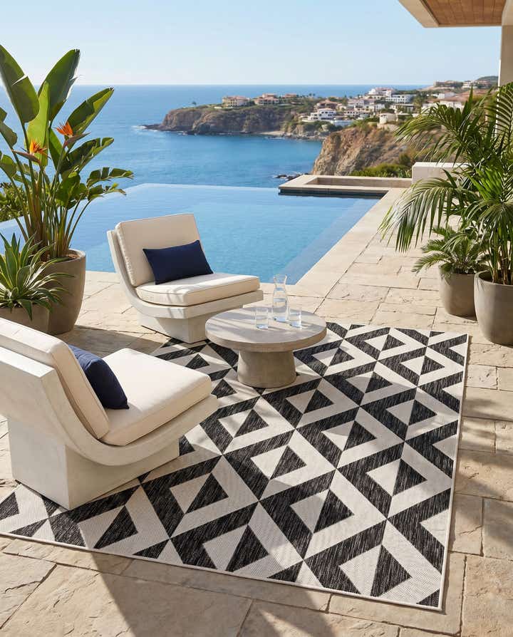 5' 3 x 8' Easy-Clean Jill Zarin Napa Indoor / Outdoor Rug