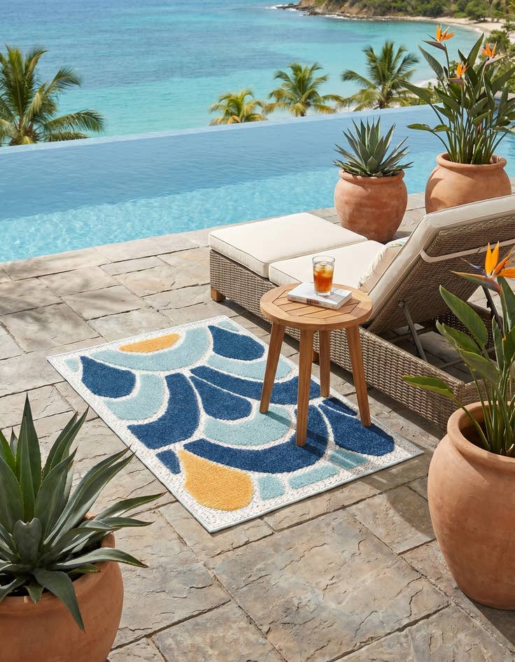 Detail image of 2' x 3' Easy-Clean Belize Indoor / Outdoor Rug
