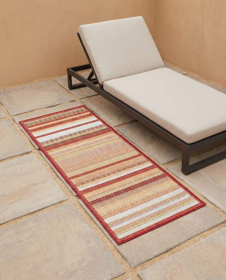 2' x 4' Easy-Clean Baja Indoor / Outdoor Runner Rug