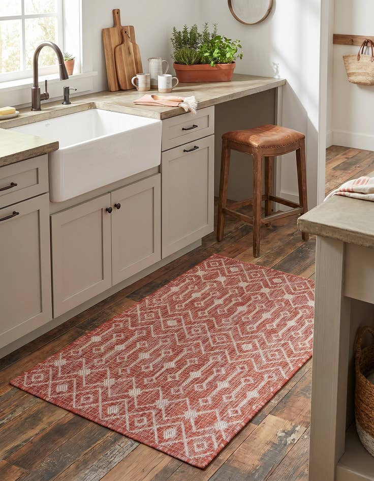 Detail image of 2' x 3' 1 Easy-Clean Trellis Indoor / Outdoor Rug