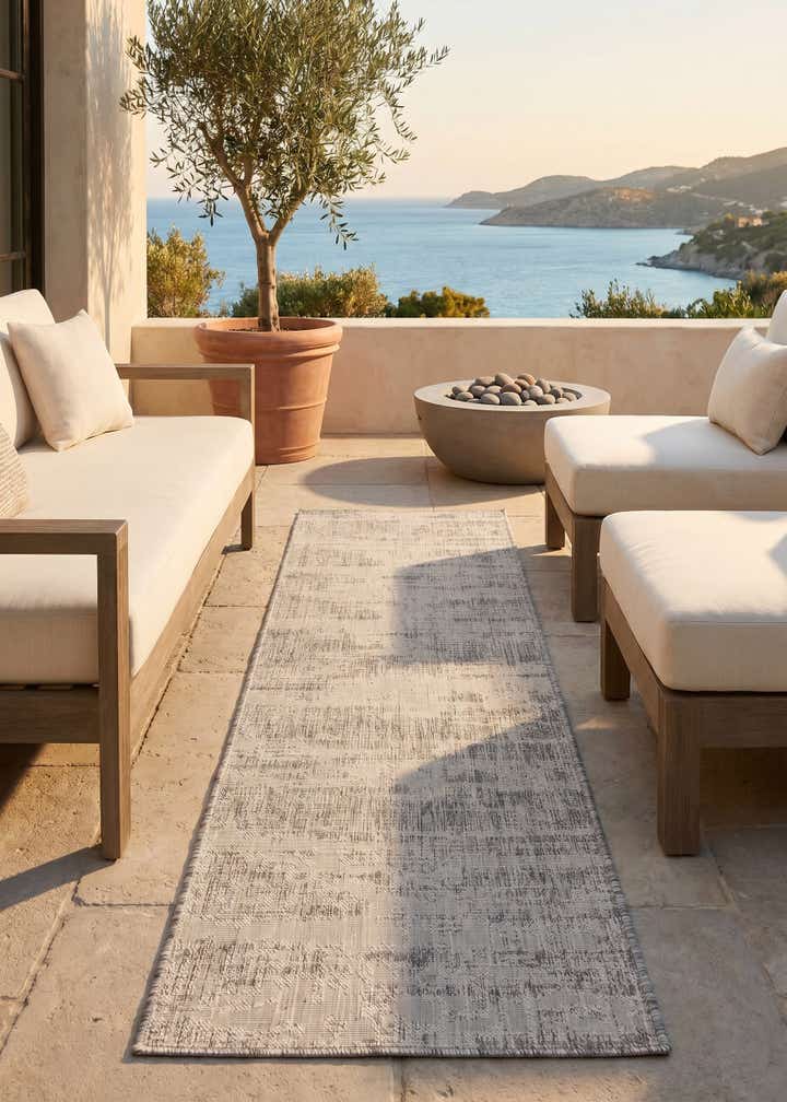 2' x 8' Easy-Clean Modern Indoor / Outdoor Runner Rug