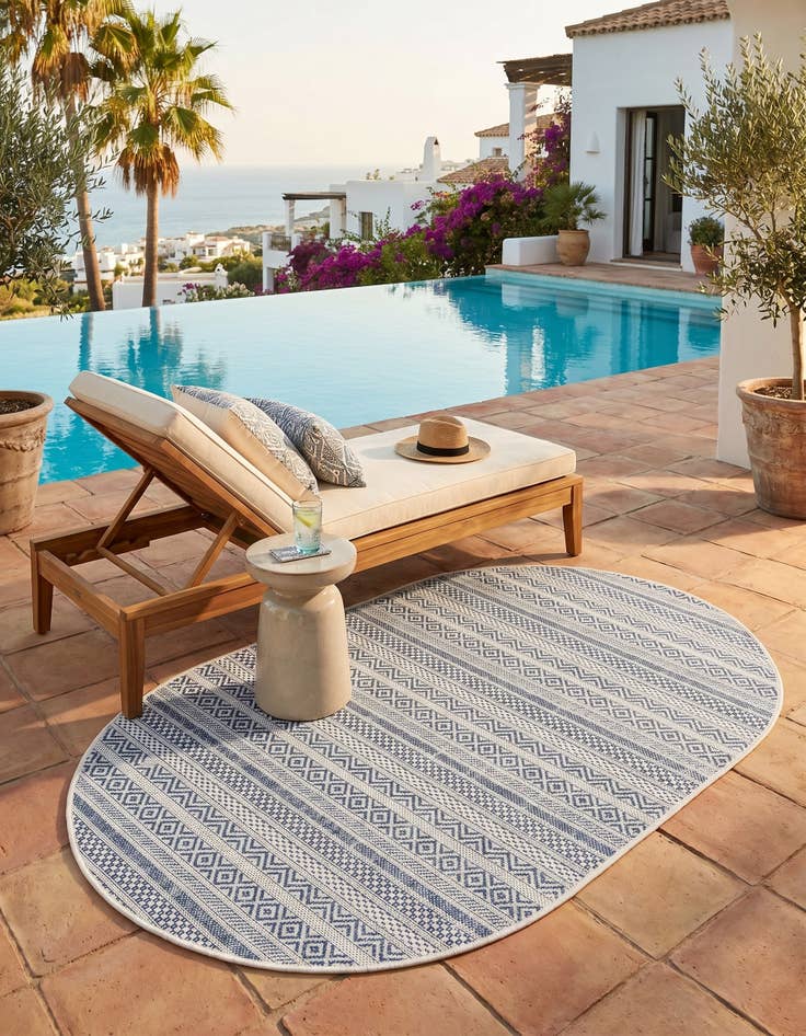Detail image of 3' x 5' 3 Easy-Clean Ribbon Indoor / Outdoor Oval Rug