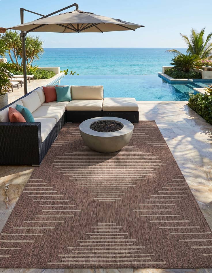 Detail image of 7' x 10' Easy-Clean Modern Indoor / Outdoor Rug