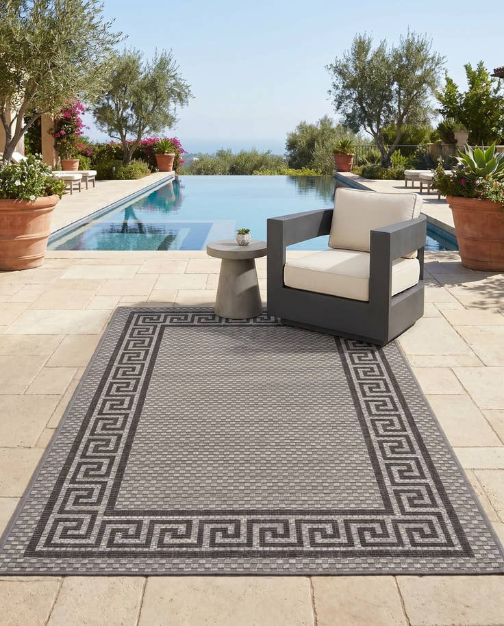 Detail image of 3' 3 x 5' Easy-Clean Border Indoor / Outdoor Rug