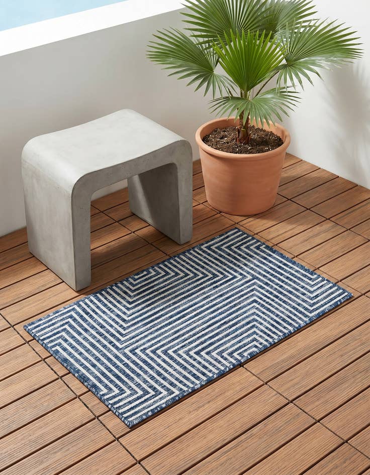 Detail image of 2' x 3' Easy-Clean Modern Indoor / Outdoor Rug