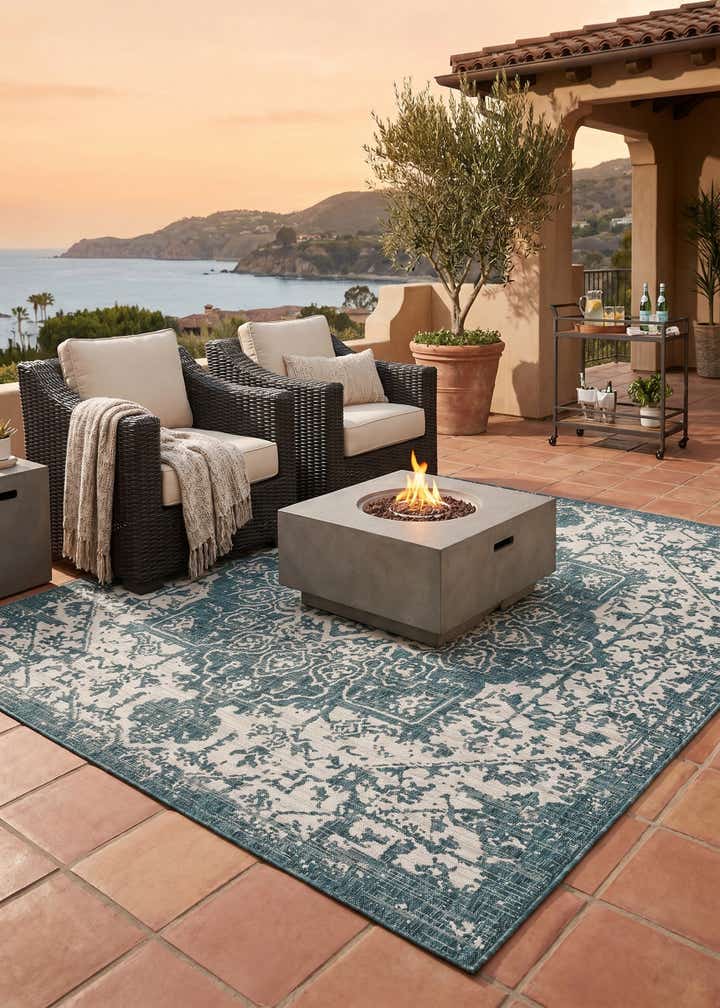7' 10 x 7' 10 Easy-Clean Jill Zarin Dubai Indoor / Outdoor Square Rug