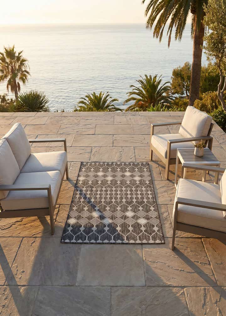 3' x 5' 3 Easy-Clean Trellis Indoor / Outdoor Rug