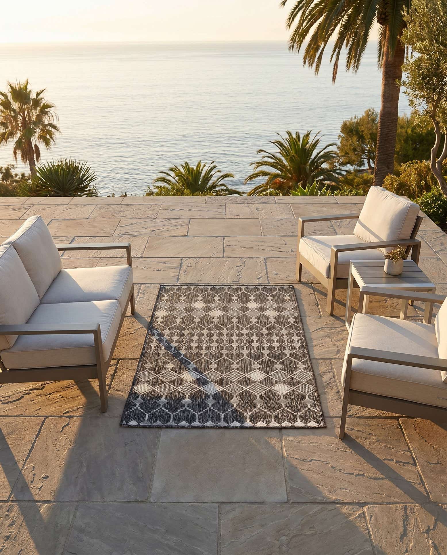 3' x 5' 3 Easy-Clean Trellis Indoor / Outdoor Rug