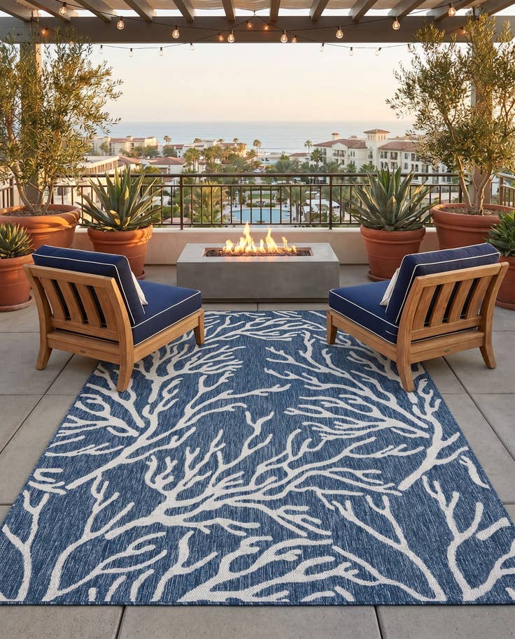 Detail image of 5' 3 x 8' Easy-Clean Coastal Indoor / Outdoor Rug