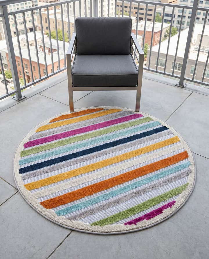 3' 3 x 3' 3 Easy-Clean Aruba Indoor / Outdoor Round Rug
