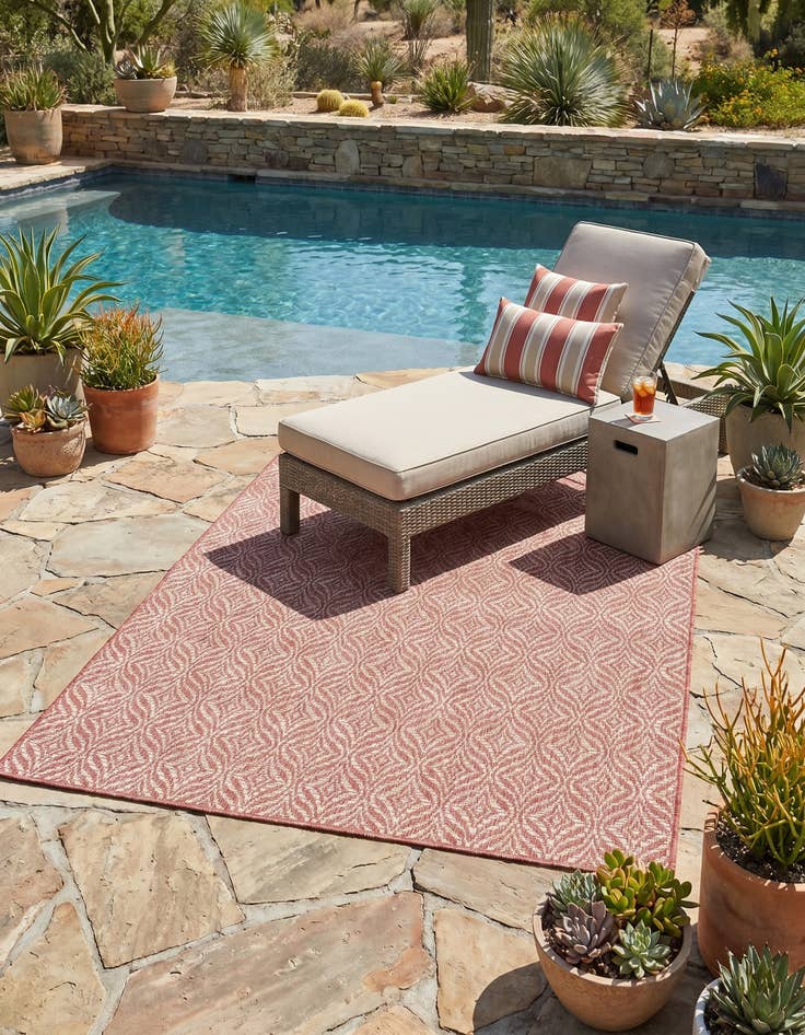 Detail image of 4' x 6' Easy-Clean Trellis Indoor / Outdoor Rug