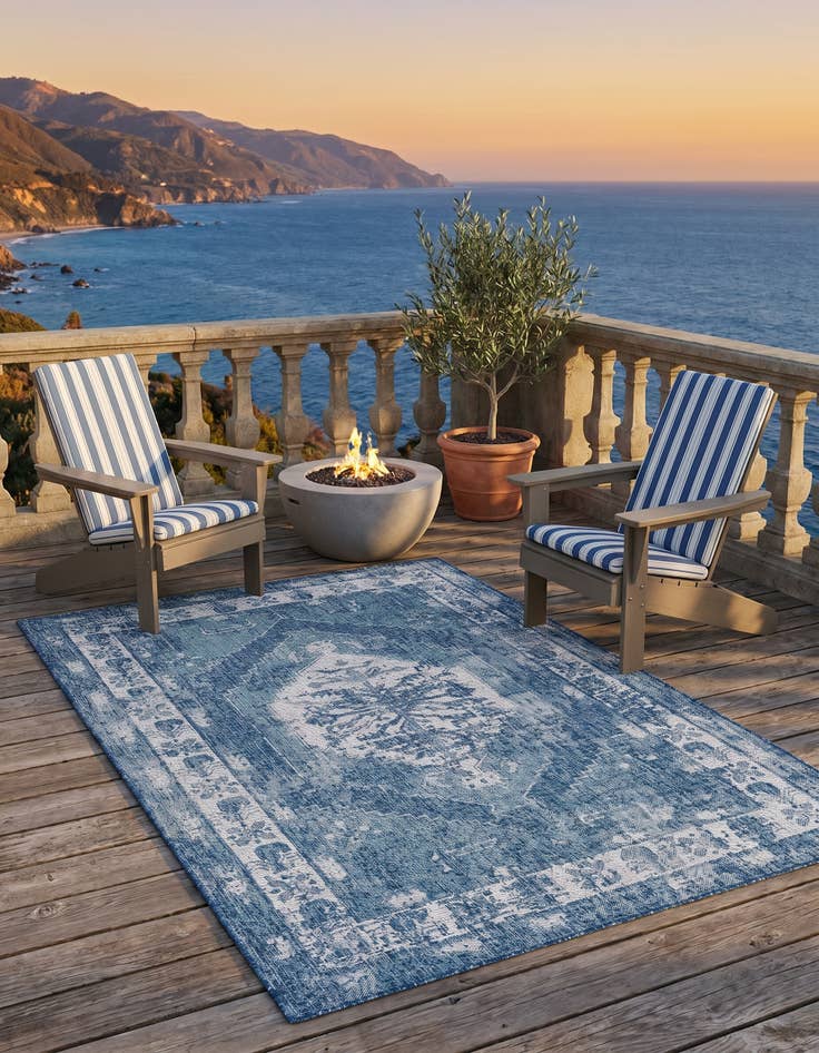 Detail image of 5' 3 x 8' Easy-Clean Traditional Indoor / Outdoor Rug