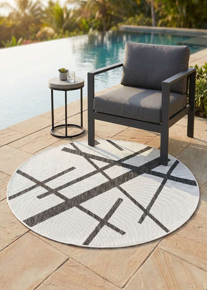 4' x 4' Easy-Clean Modern Indoor / Outdoor Round Rug